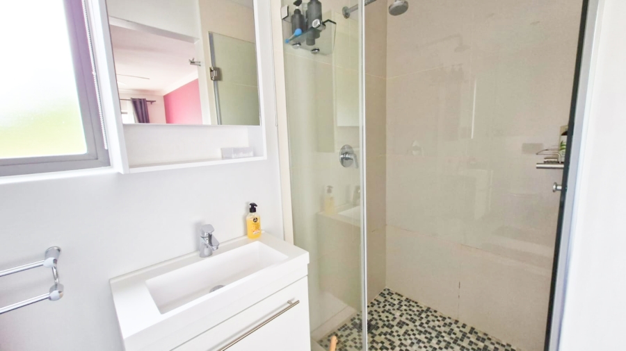 2 Bedroom Property for Sale in Crofters Valley Western Cape